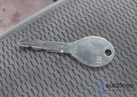 2002 Nissan Frontier Desert Runner Xe-V6 из США, поврежденный, VIN 1N6ED26TX2C373293